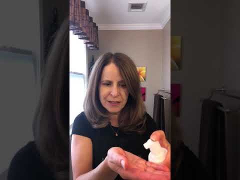 This video shows the Foaming action of Be Green Bath and Body Green Tea Cleanser.