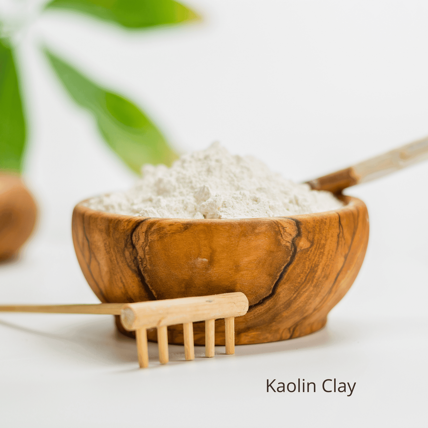 Be Green Bath and Body Dry Cleansing Grains contains kaolin clay